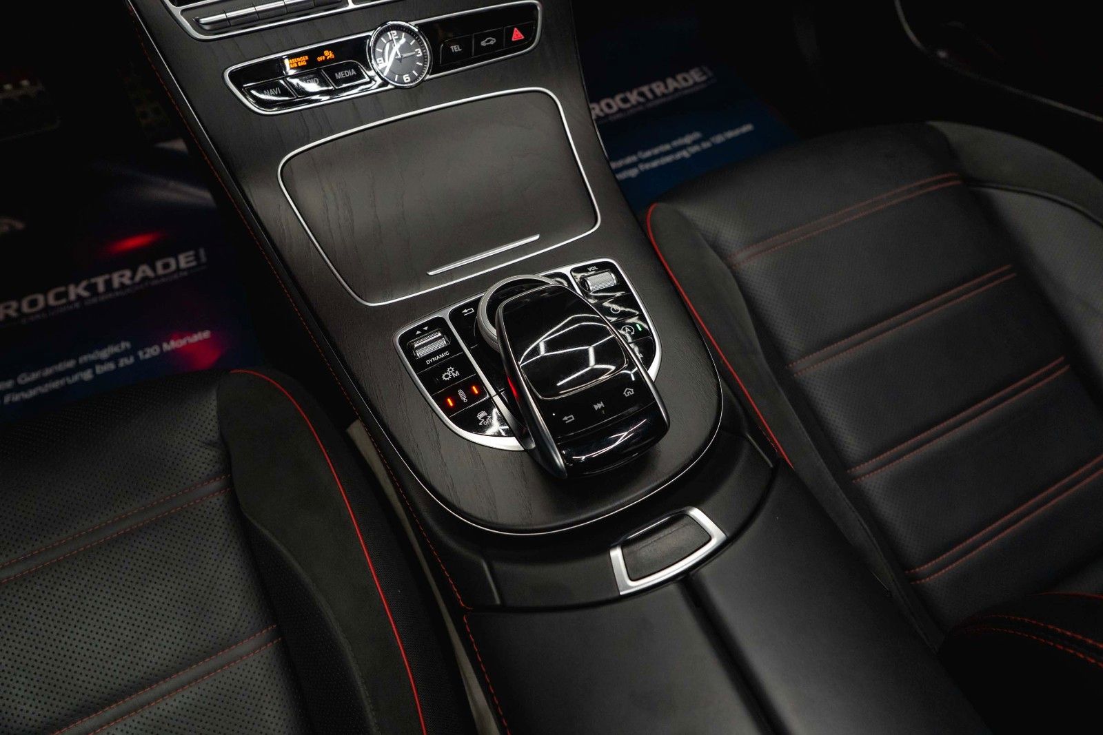 Fahrzeugabbildung Mercedes-Benz E 43 AMG 4Matic Night-Paket *Airmatic*ACC*Pano*
