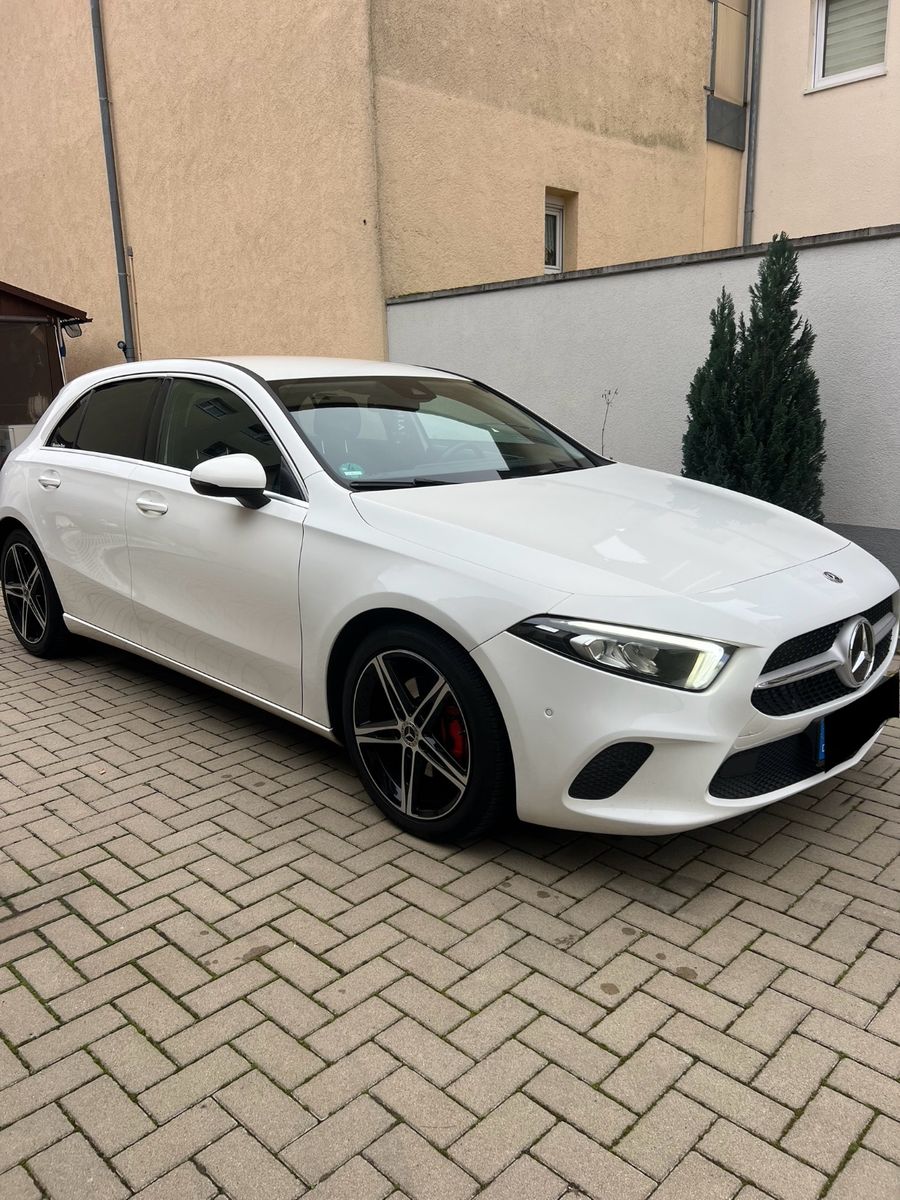 MERCEDES-BENZ A 200 d  .