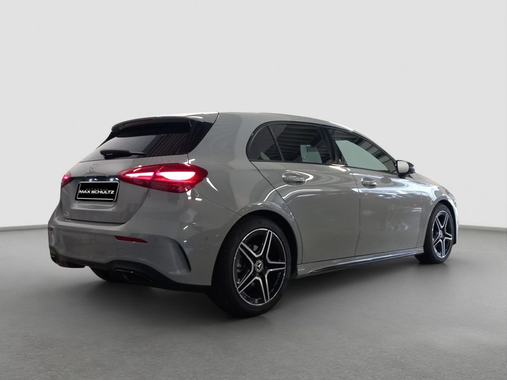 Fahrzeugabbildung Mercedes-Benz A 180 Kompaktlimousine AMG Line*Night Paket*LED