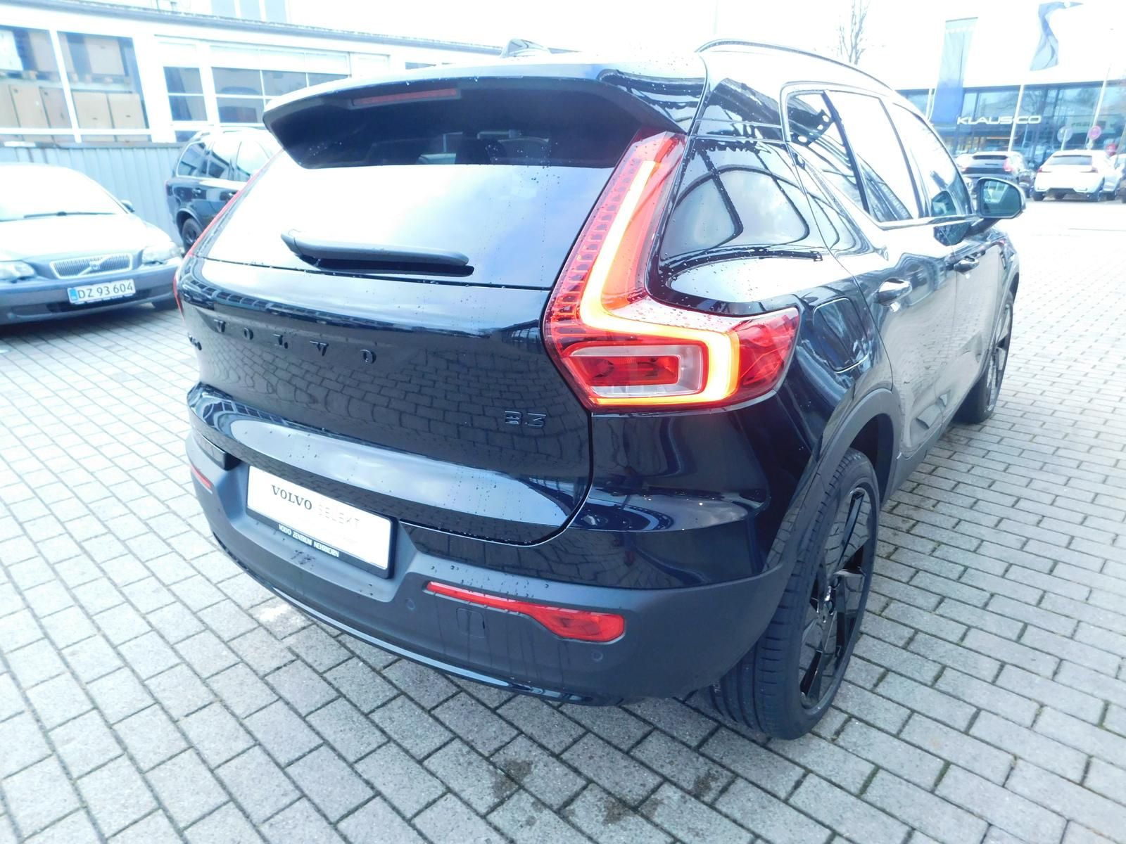 Fahrzeugabbildung Volvo XC40 B3 Plus Black Edition 'Standheizung'
