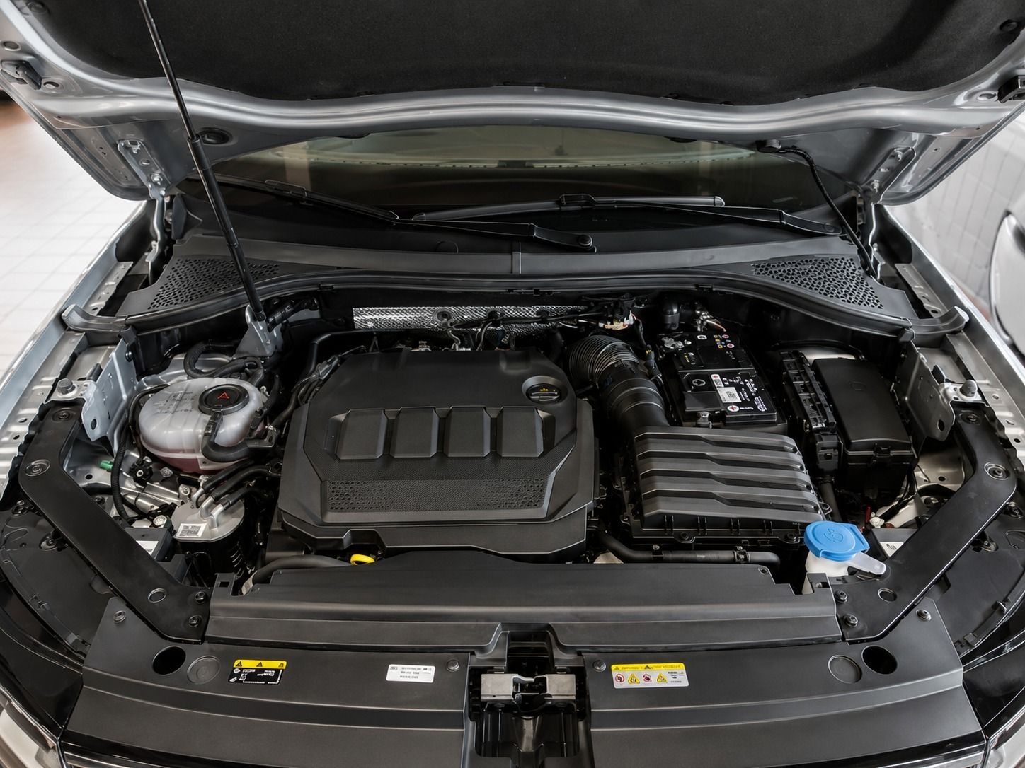 Fahrzeugabbildung Volkswagen Tiguan Allspace 4Motion Move DSG IQ-MATRIX ACC 1