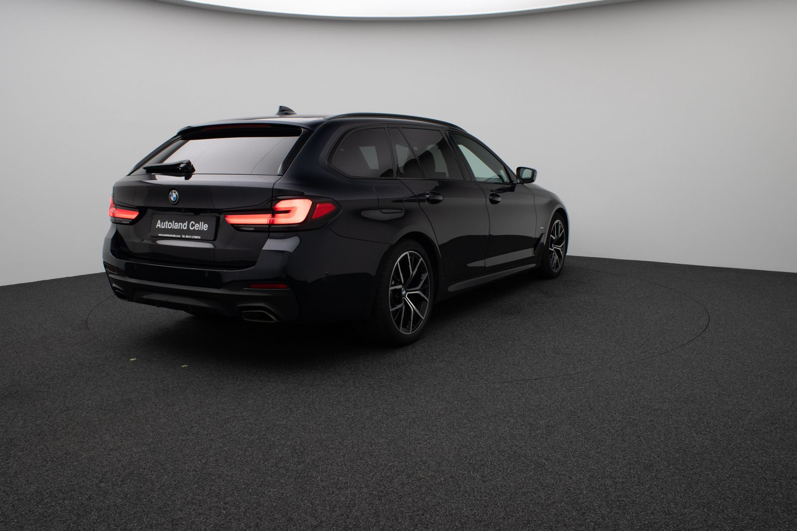 Fahrzeugabbildung BMW 540d xD M Sport Panorama DAB B&W Fernlichtassist