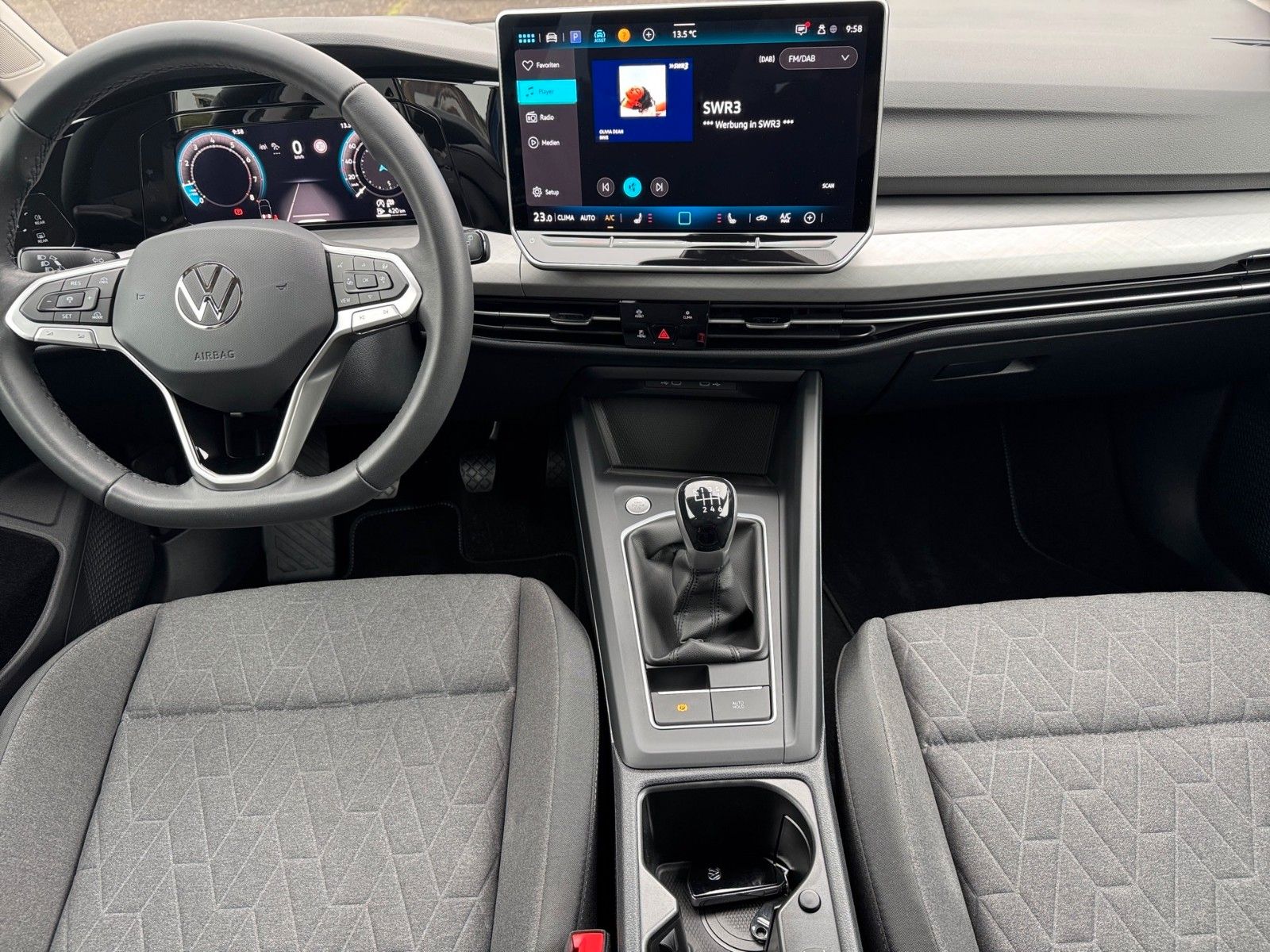 Fahrzeugabbildung Volkswagen Golf VIII Lim. 1.5 TSI Life