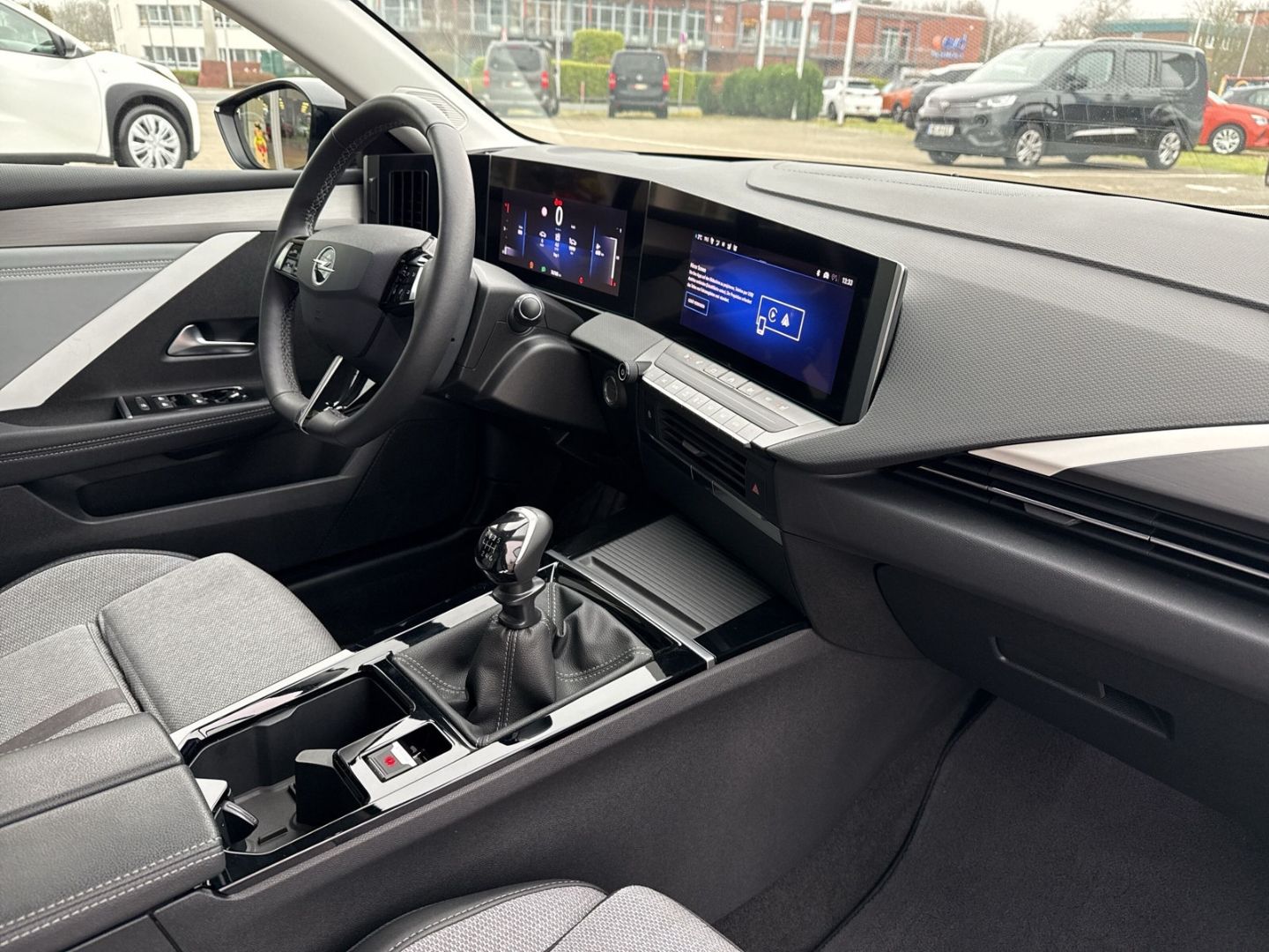 Fahrzeugabbildung Opel Astra L Elegance ASTRA CDTi 1.5 Sports Tourer Na