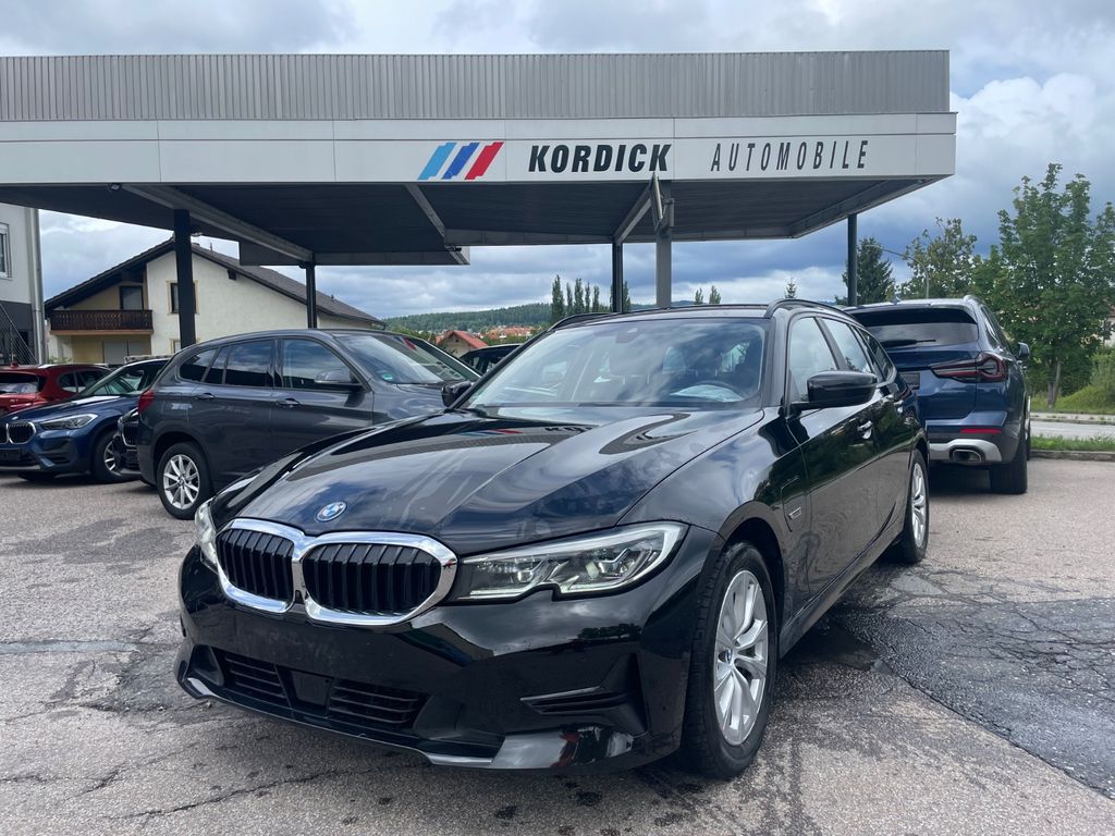 BMW 330