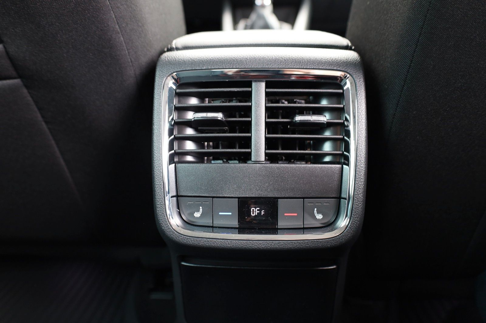 Fahrzeugabbildung SKODA Octavia Combi Style *AHZV Schwenkb. *beheiz.WSS