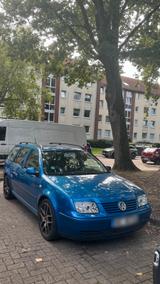 Volkswagen BORA VOLKSWAGEN-VW 1.6 - Volkswagen Bora in Bremen