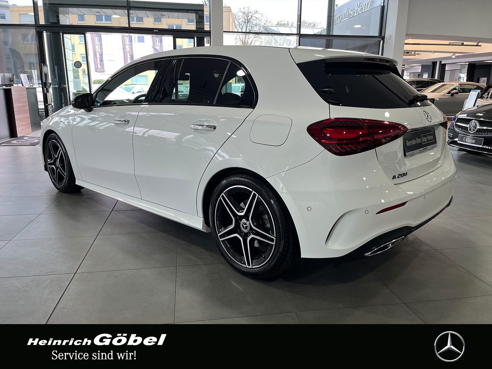 Fahrzeugabbildung Mercedes-Benz A 200 AMG+KAMERA+LED+NIGHT+CARPLAY+DISTRONIC+AHK