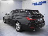 BMW 318d Touring Aut. PANO ACC LED RFK SHZ LEDER - BMW 318 in Freiburg