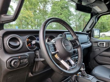 Jeep Wrangler - 8