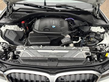 BMW 320d xDrive Limousine HiFi DAB LED Klimaaut.