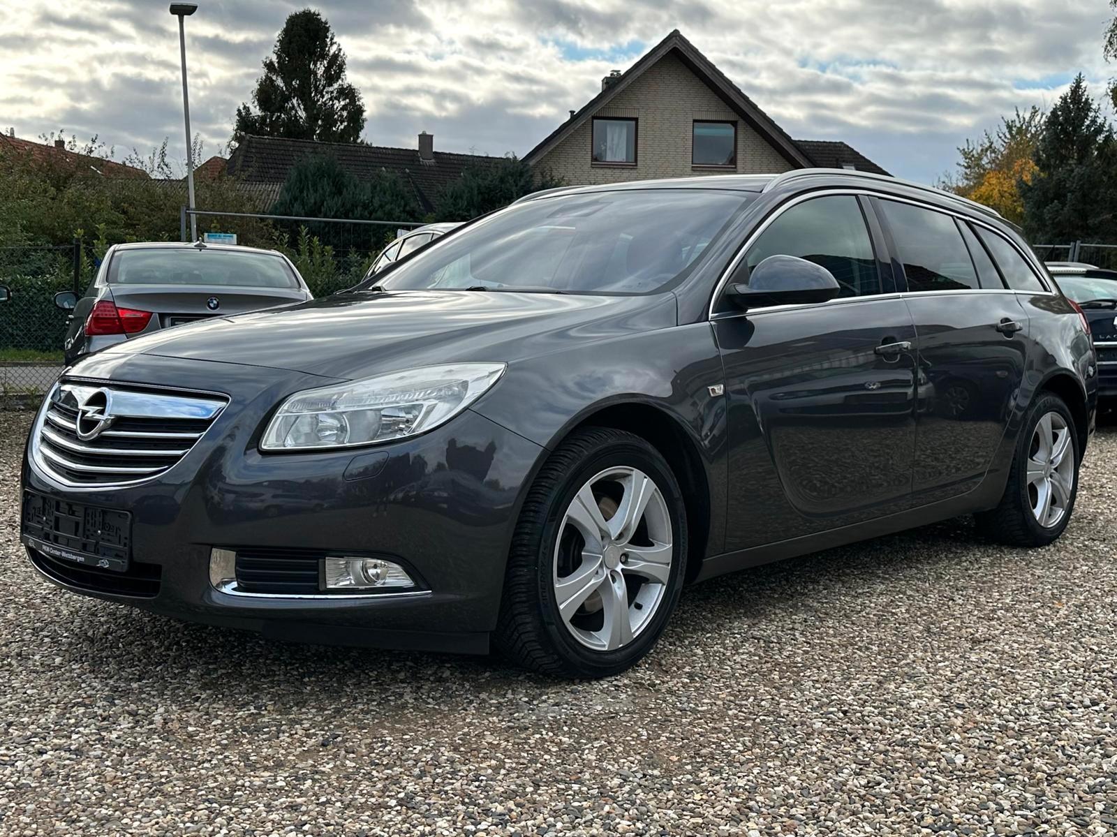 Opel Insignia 2.0CDTI Sport 160PS Scheckheft SHZ Navi