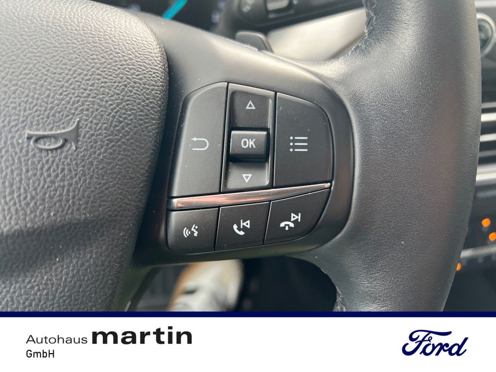 Fahrzeugabbildung Ford Focus 1.5 Titanium KAMERA NAVI ACC STANDHZ LED