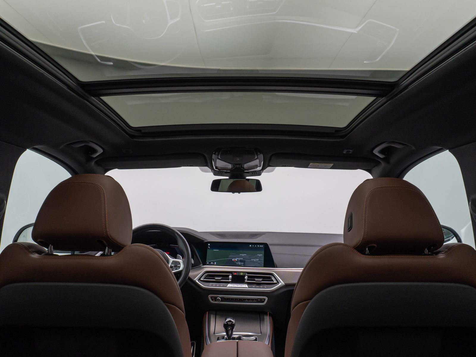 Fahrzeugabbildung BMW X5 xD30d M Sport Panoram Kamera HUD DAB HiFi 21"
