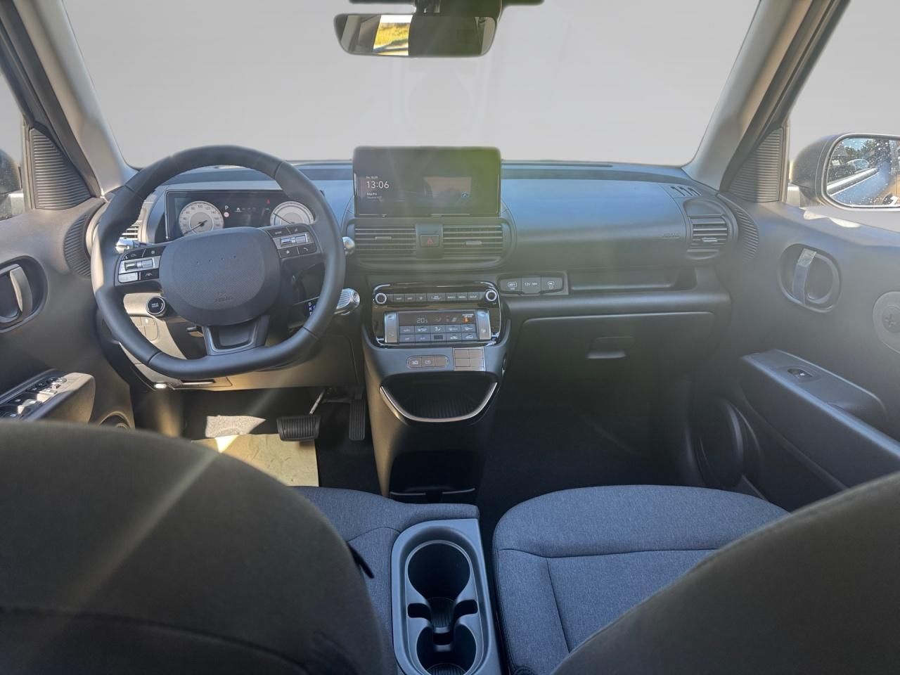 Fahrzeugabbildung Hyundai INSTER SELECT ACC AUT Fernlichtass. Kam. KeyLess