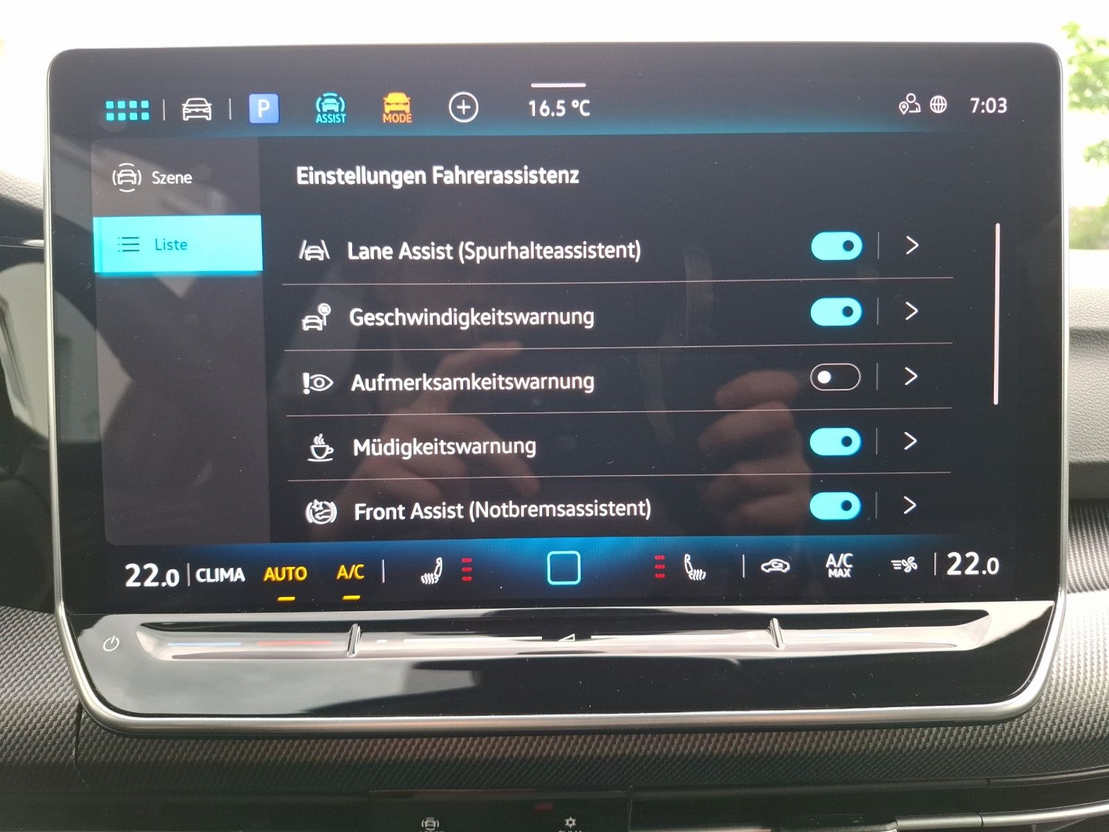 Fahrzeugabbildung Volkswagen Golf VIII Variant eTSI R-Line DSG Standhzg. LED
