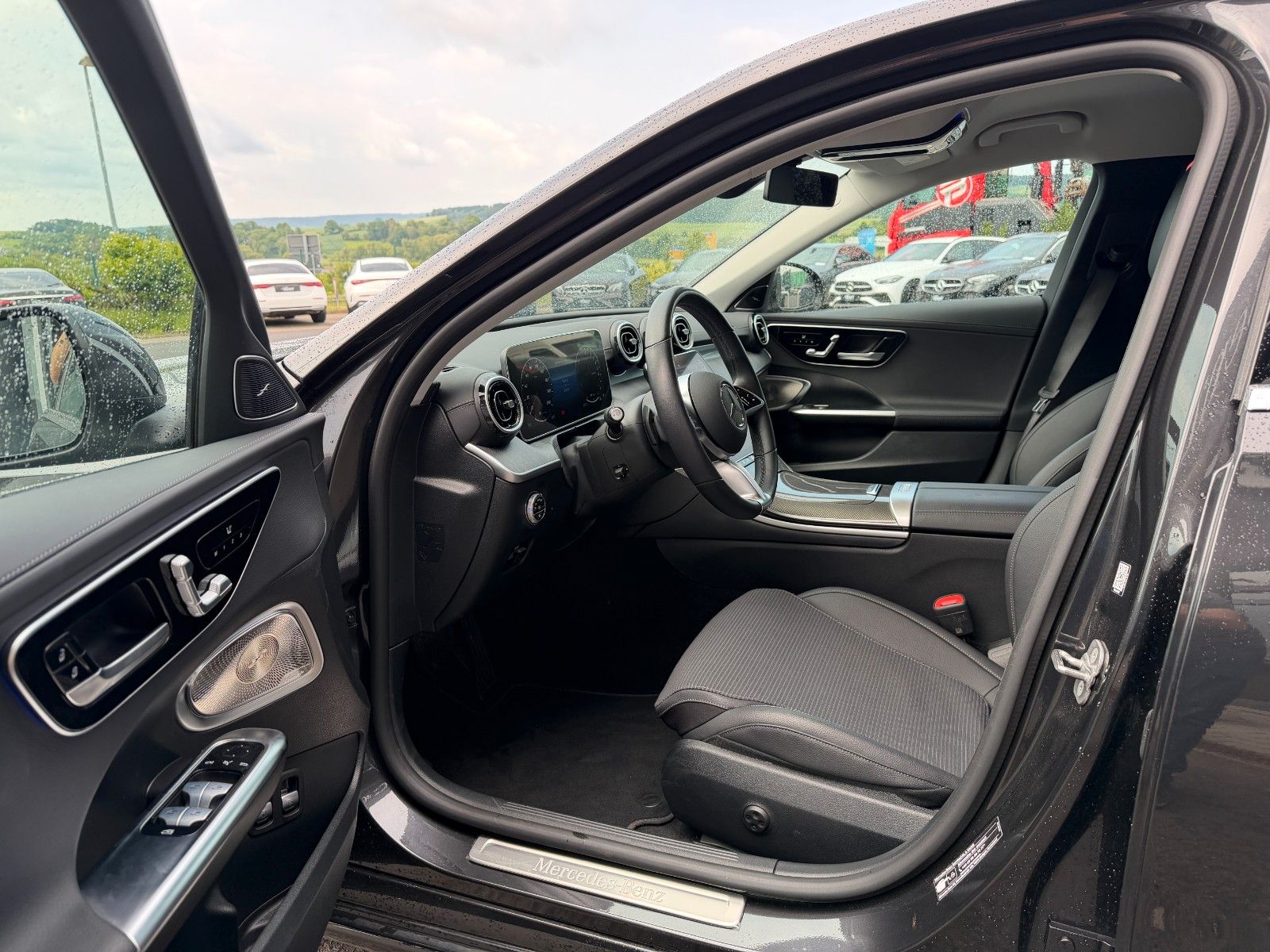 Fahrzeugabbildung Mercedes-Benz C 300 e 4M AVANTGARDE Memory+Burm+Distr+RKamera+