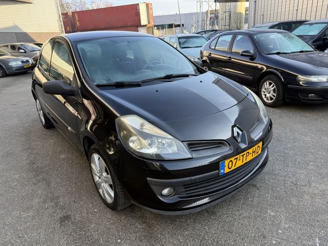 Renault Clio 1.4-16V Expression