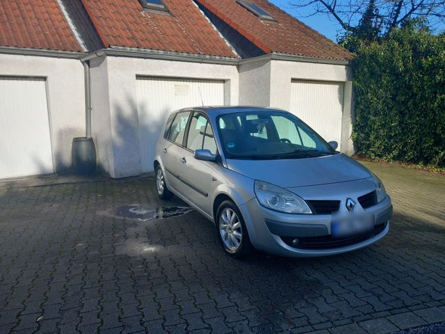 Renault-Scenik/Megane  mit AHK -Tüv 2-2026