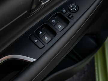 Hyundai i20 1.0 Prime Kamera Navi BOSE Spurhalteassi.