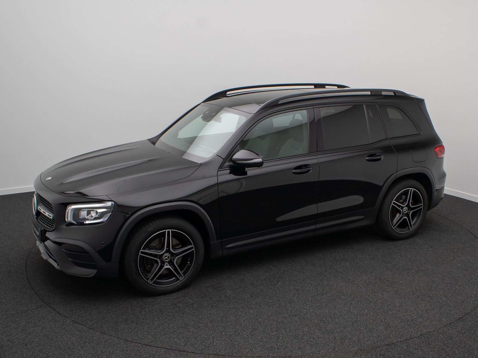 Fahrzeugabbildung Mercedes-Benz GLB 220d AMG Line SoundSys 360&deg;Panorama Standhzg