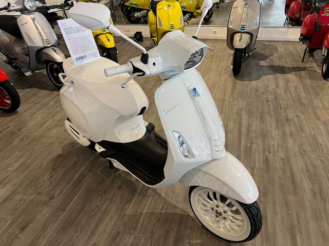 Vespa Sprint 50 Weiss Neufahrzeug