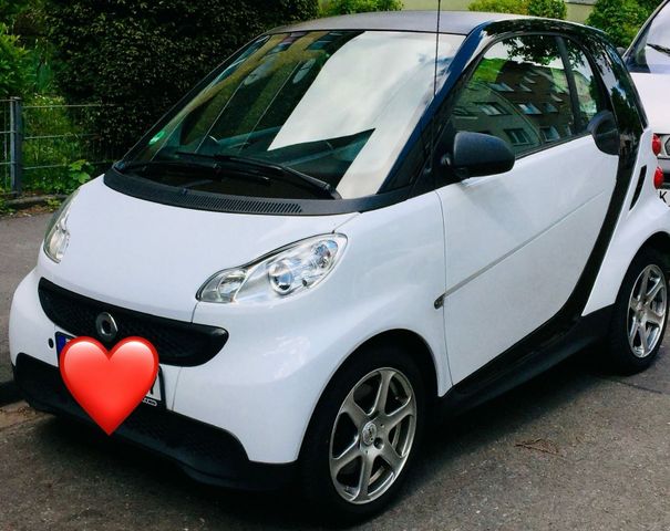 Smart Fortwo 1.0L mhd 71PS Weiß