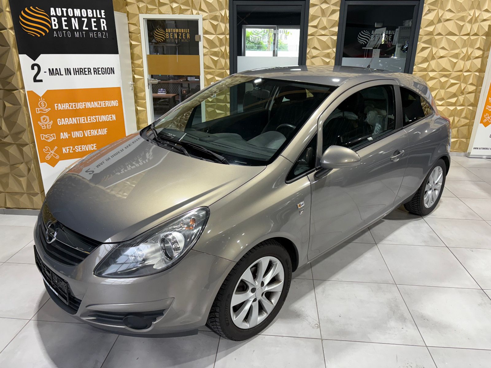 Fahrzeugabbildung Opel Corsa D Edition "111 Jahre"/8-FACH/KAMERA/KLIMA/