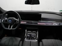 BMW 750 - Vorschau Bild 9