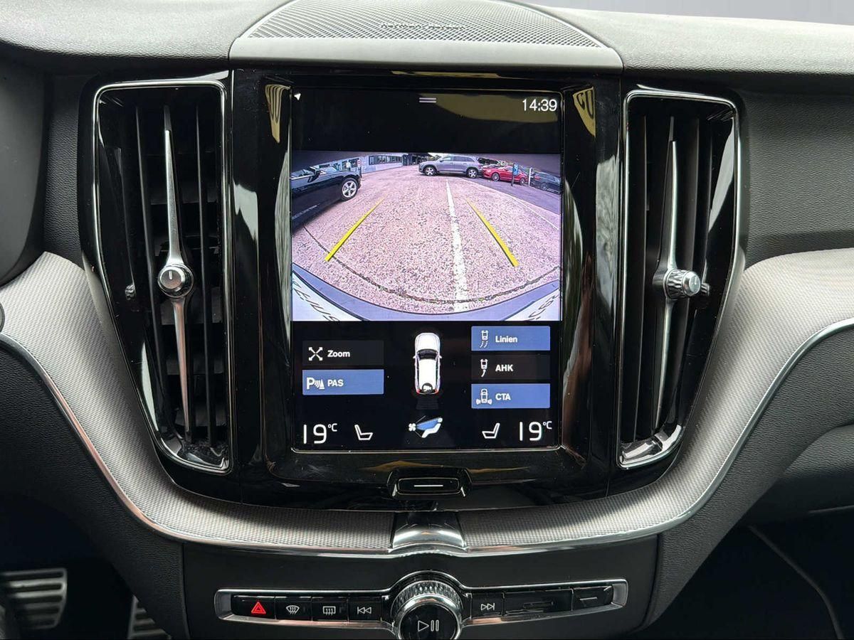 Volvo XC60 R Design 2WD 2.0 Diesel KAT Android Auto Me foto 12