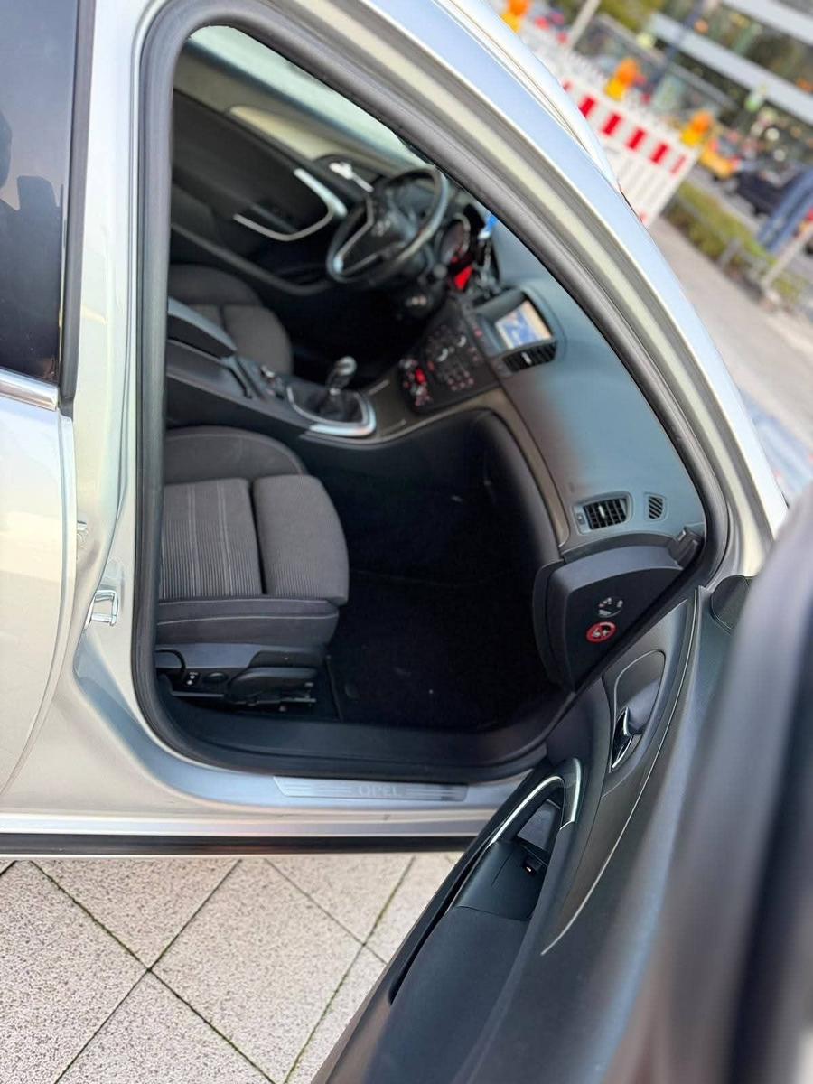 Opel Insignia 2013 — photo 9