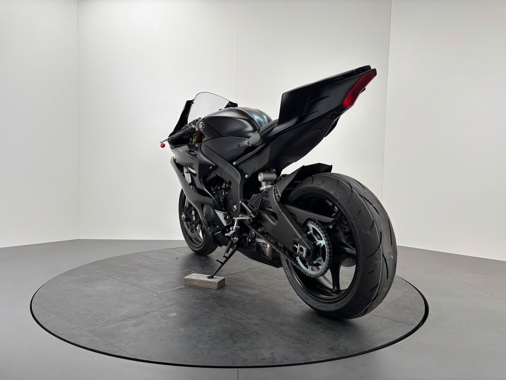 Fahrzeugabbildung Yamaha YZF R6 RACE *NEUFAHRZEUG MJ 25 *UMBAU MÖGL.