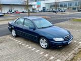 Opel Omega B 3.0 V6 Automatik  Top Aussta... - Opel Omega mit Benzin-Antrieb: Navigationssystem