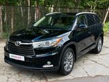 Toyota Highlander - Toyota Highlander mit Benzin-Antrieb