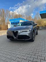 Alfa Romeo Stelvio 2.2 Diesel 16V 140kW Super AT8 Super - Alfa Romeo Stelvio von privat