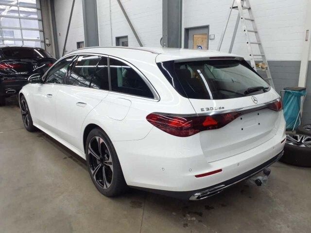 Fahrzeugabbildung Mercedes-Benz E 300de Avantgarde+Distr+Memory+360+Digital+AHK