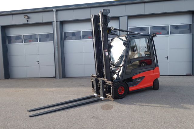 Linde E30 L  3t Seiten & Zinkenversteller Kabine UVV