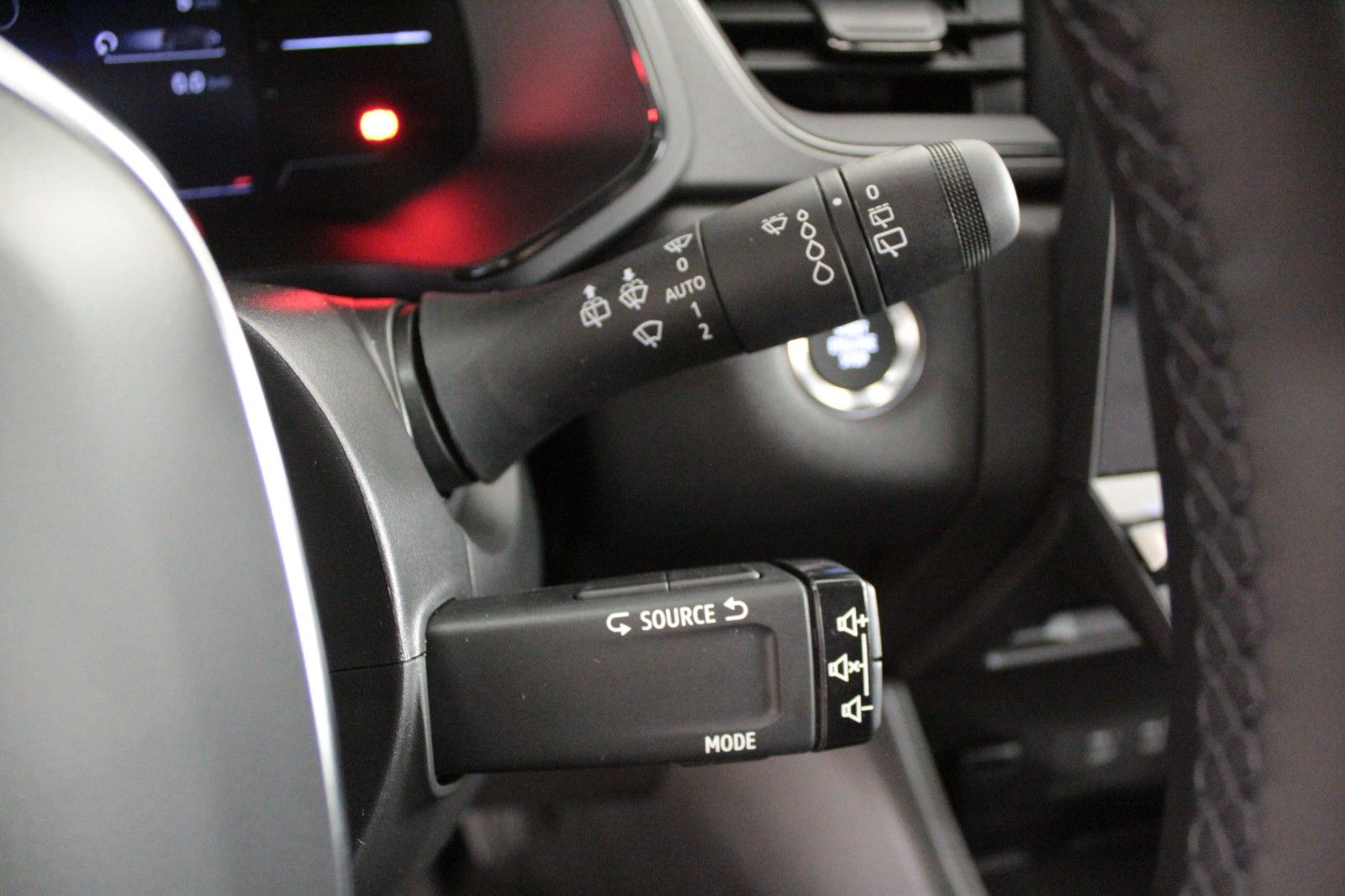 Fahrzeugabbildung Renault Captur Mild Hybrid 160 EDC Techno*Open R-Link*