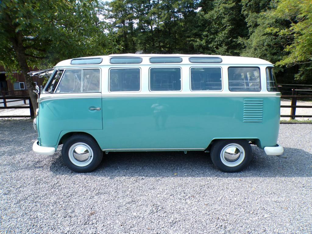 Volkswagen Microbus De Luxe Samba