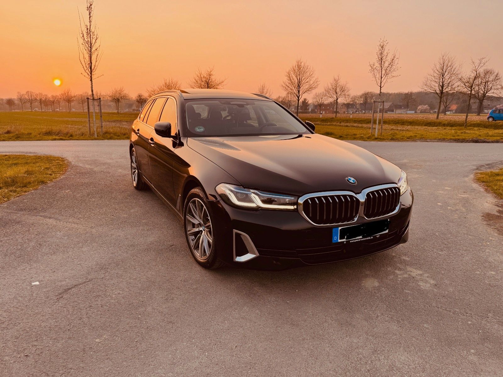 BMW 540d xDrive Touring - Luxury,Anhk.,Pano,Laser