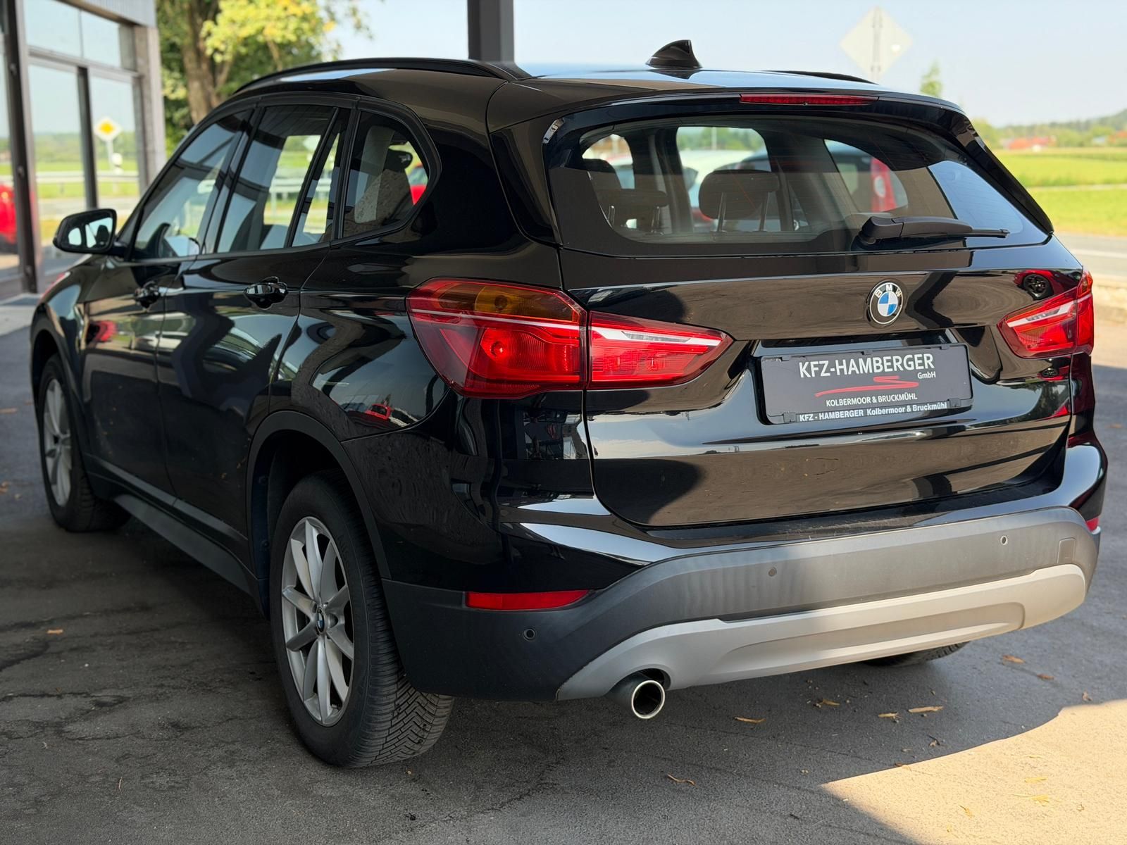 BMW X1 sDrive 18i Advantage Navi Shz PDC Klima DAB imagem 3
