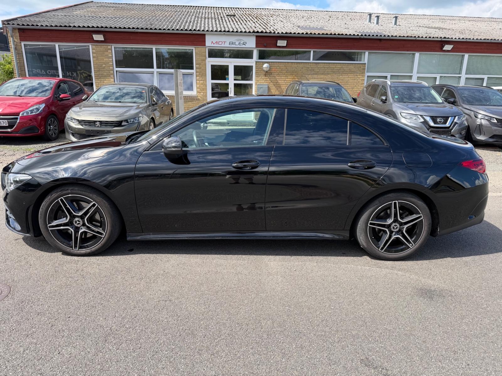 Mercedes-Benz CLA 220d, Camera,AMG,NIGHTPACKET!!