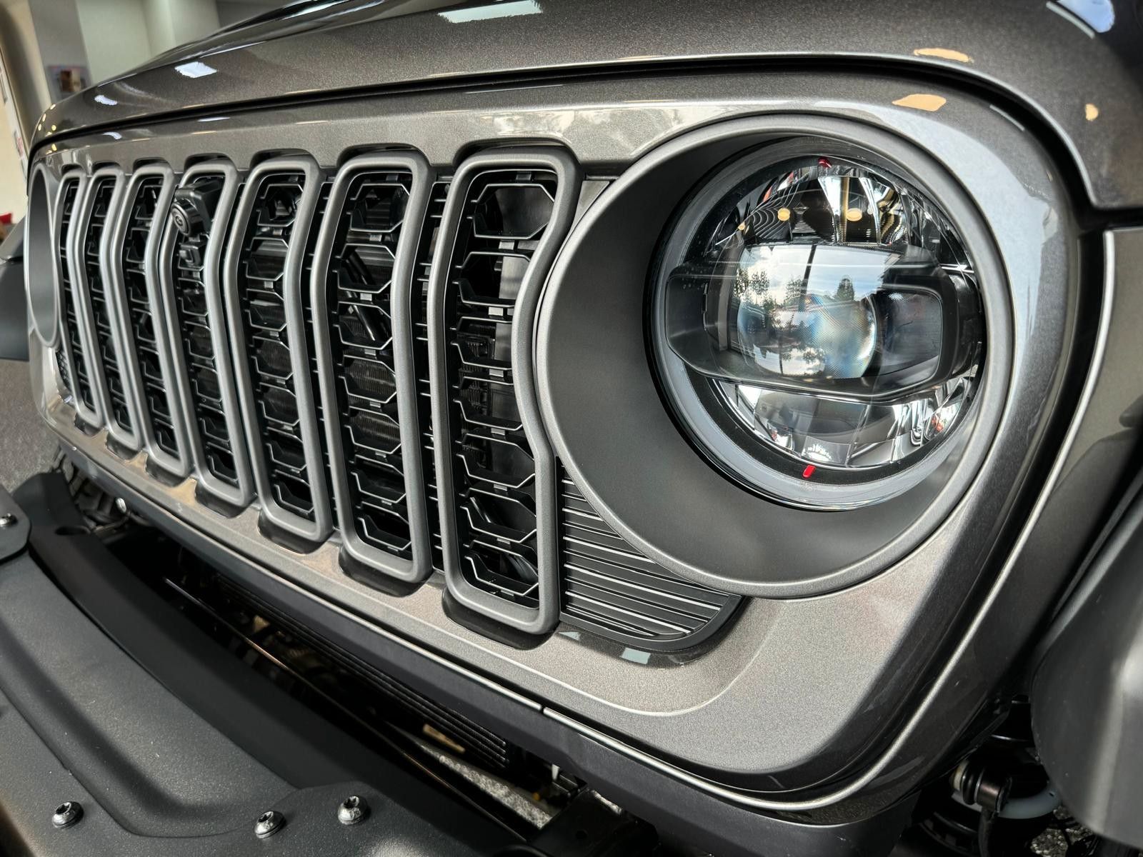 Fahrzeugabbildung Jeep 2026 MOAB 392-6.4L HEMI V8-DUAL TOP
