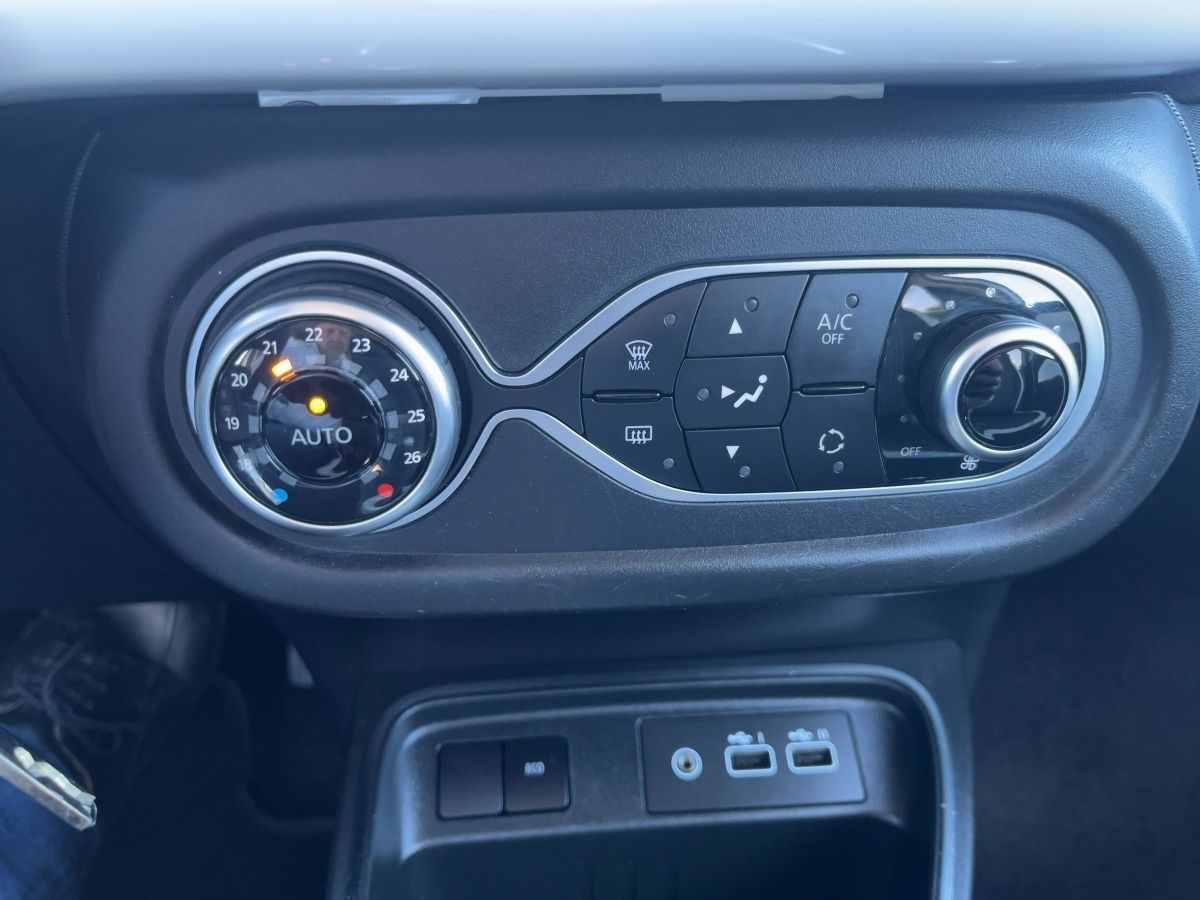 Fahrzeugabbildung Renault Twingo E-TECH 100% el. E-Tech 100% elektrisch - mit KI generiert/bearbeitet