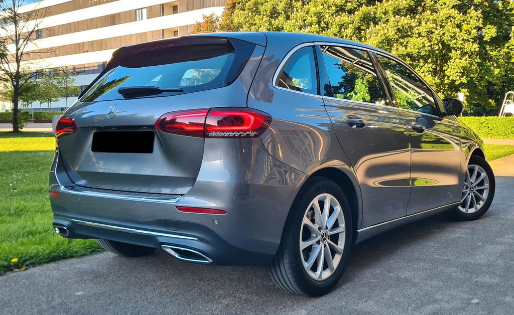 Mercedes-Benz B 200