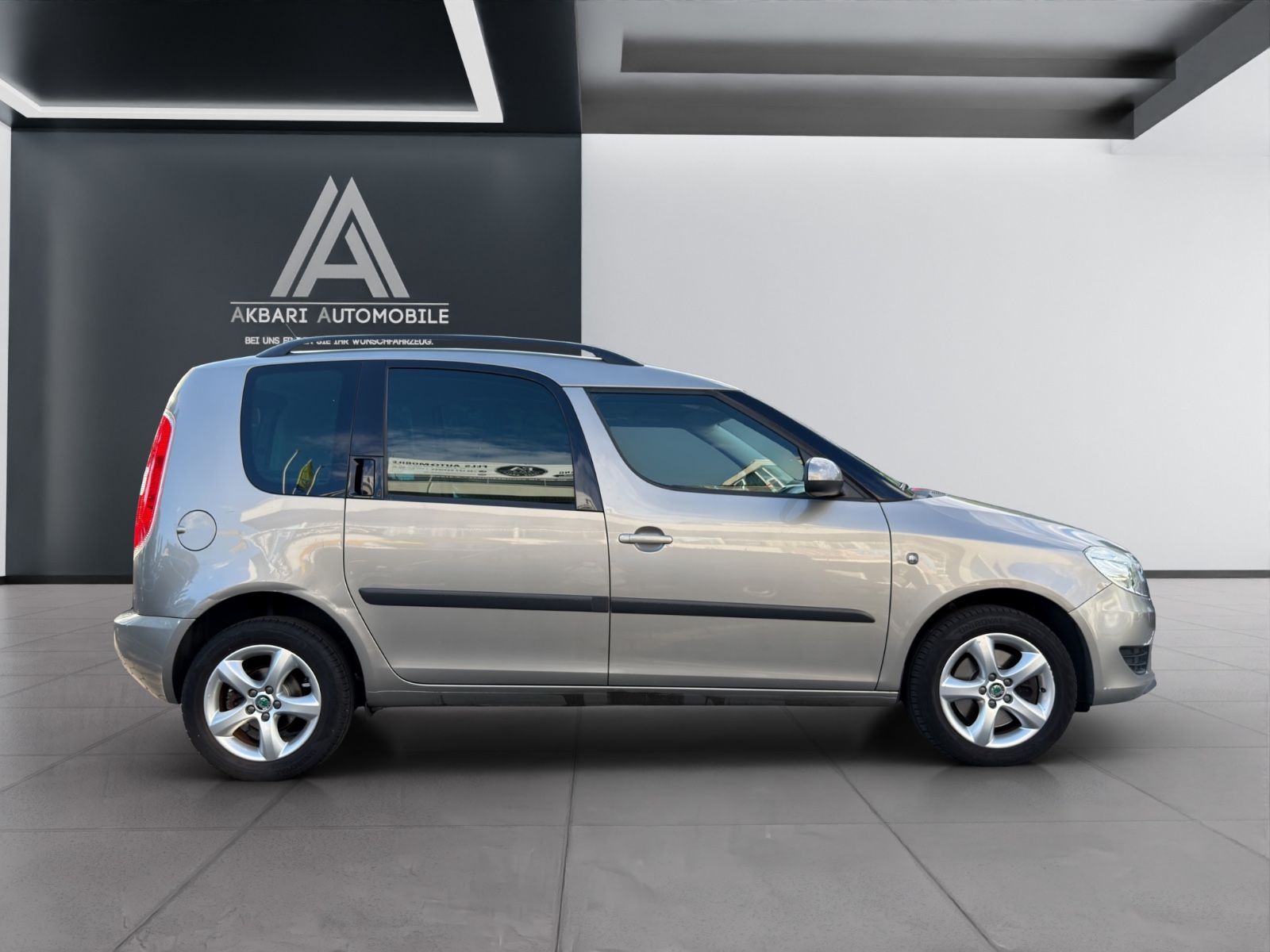 Fahrzeugabbildung SKODA Roomster Family*1.Hand*Klima*Automatik*