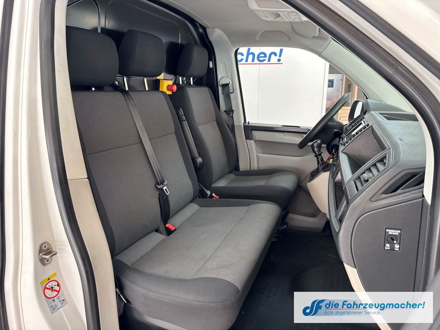 Fahrzeugabbildung Volkswagen Transporter T6 Kasten lang 4Motion StandHZG Navi