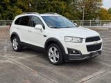 Chevrolet Captiva 2.2 D LTZ 4WD 1 Hand Anzahl Sitzplätze 7 - Chevrolet Gebrauchtwagen in Hamburg