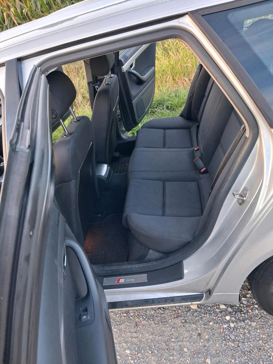 Audi A4 2004 — photo 15