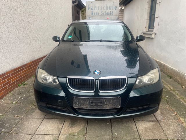 BMW 318 Baureihe 3 Lim. 318i